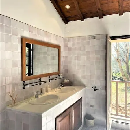 Mas Authentique - Domaine Des Princes Arles